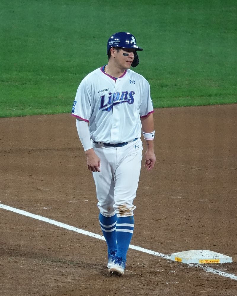 강민호 사진 2 — 강민호 사주와 기축일주