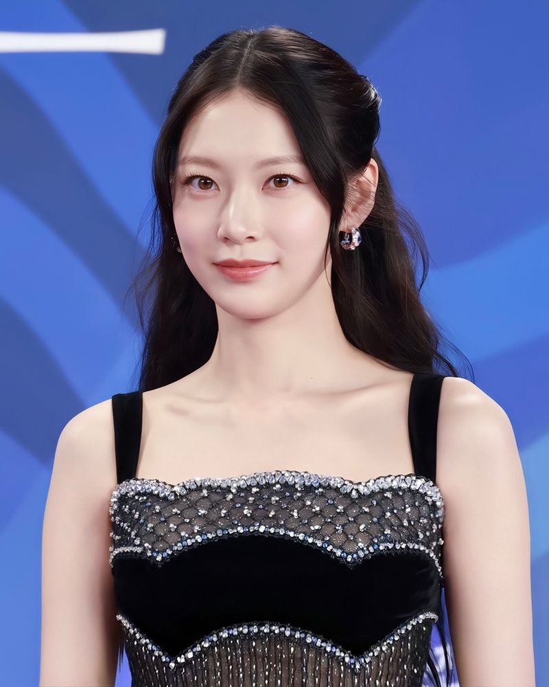 공승연 사진 2 — 공승연 사주와 기묘일주