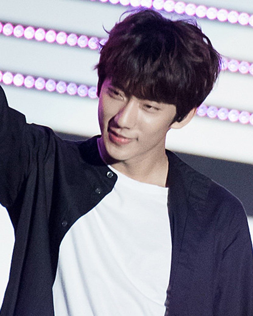 공찬 사진 — B1A4 공찬 사주