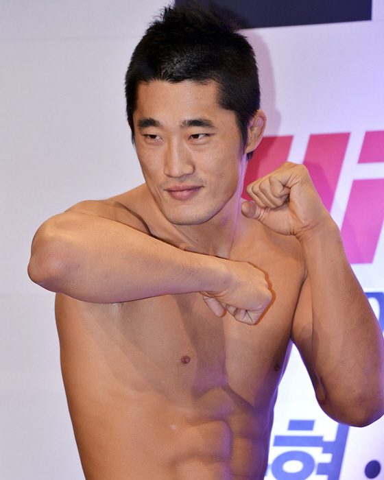 김동현 사진