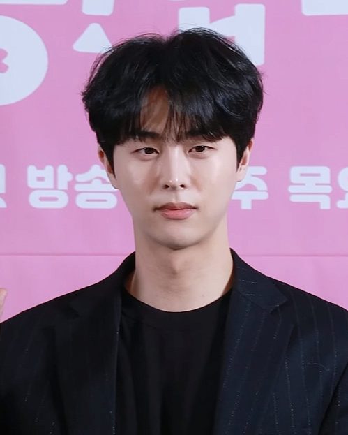 김무준 사진 — 배우 김무준 사주