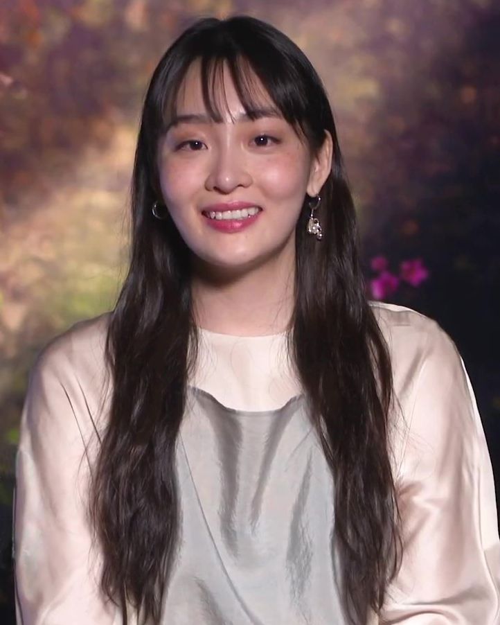 김민하 사진 2 — 김민하 사주와 을미일주