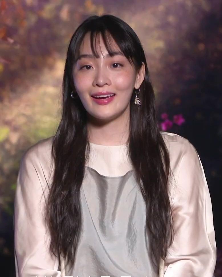 김민하 사진 3 — 김민하 사주와 을미일주