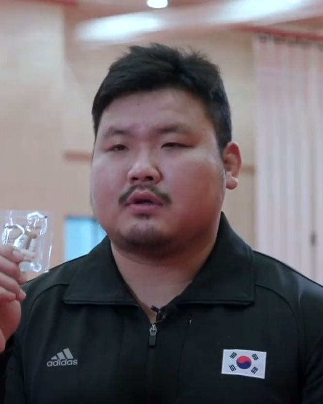 김성민 사진 2 — 김성민 사주와 기유일주