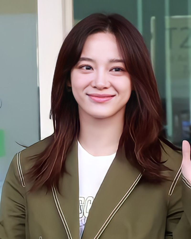 김세정 사진 3 — 김세정 사주와 정유일주