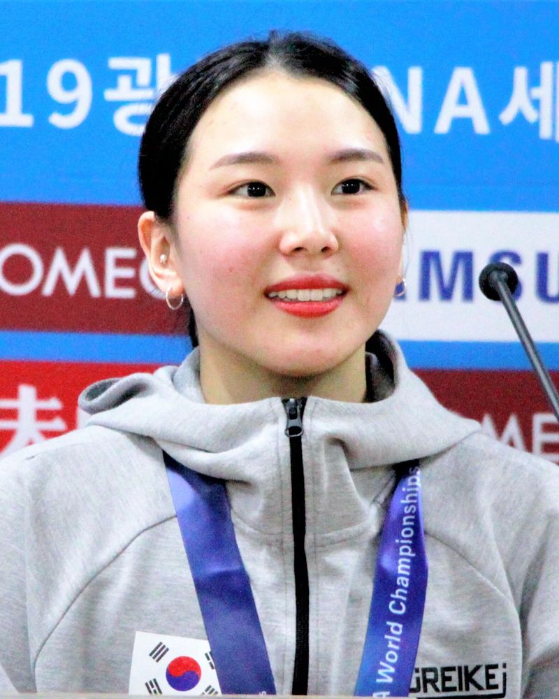 김수지 사진 2 — 김수지 사주와 갑오일주