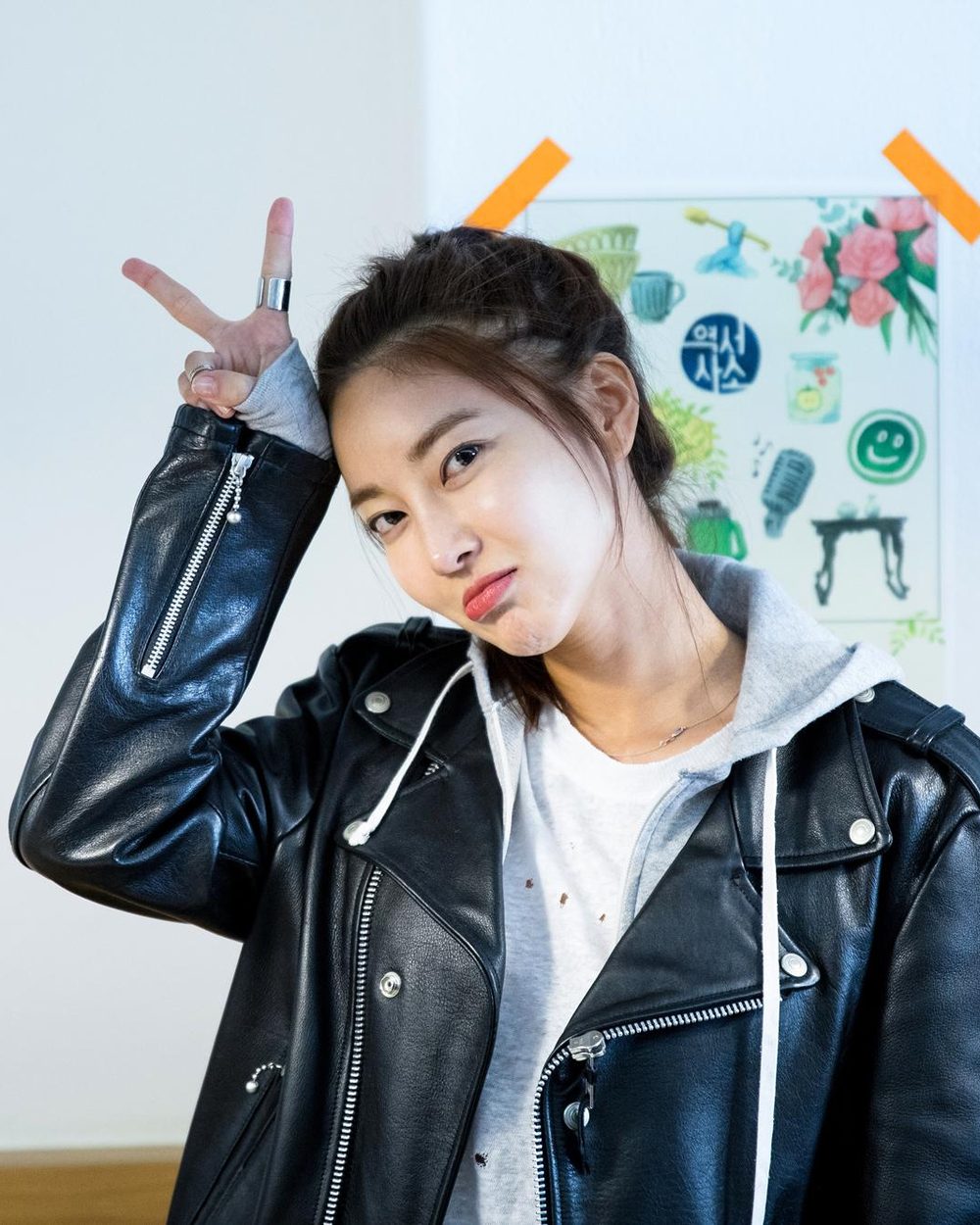 김윤지 사진