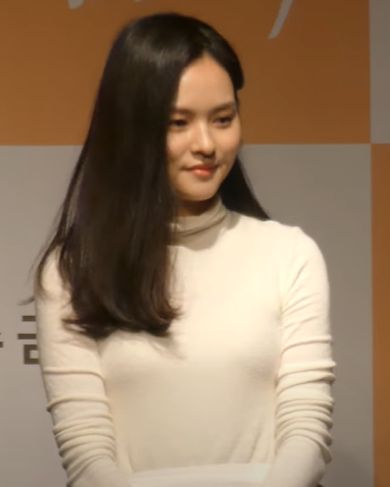 김윤혜 사진 2 — 김윤혜 사주와 갑오일주