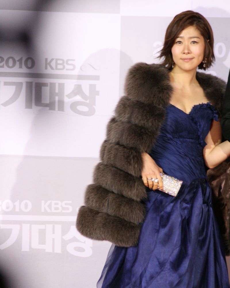 김지영 사진 2 — 김지영 사주와 신해일주