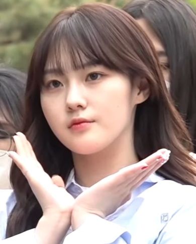 김채현 사진 3 — 김채현 사주와 갑자일주