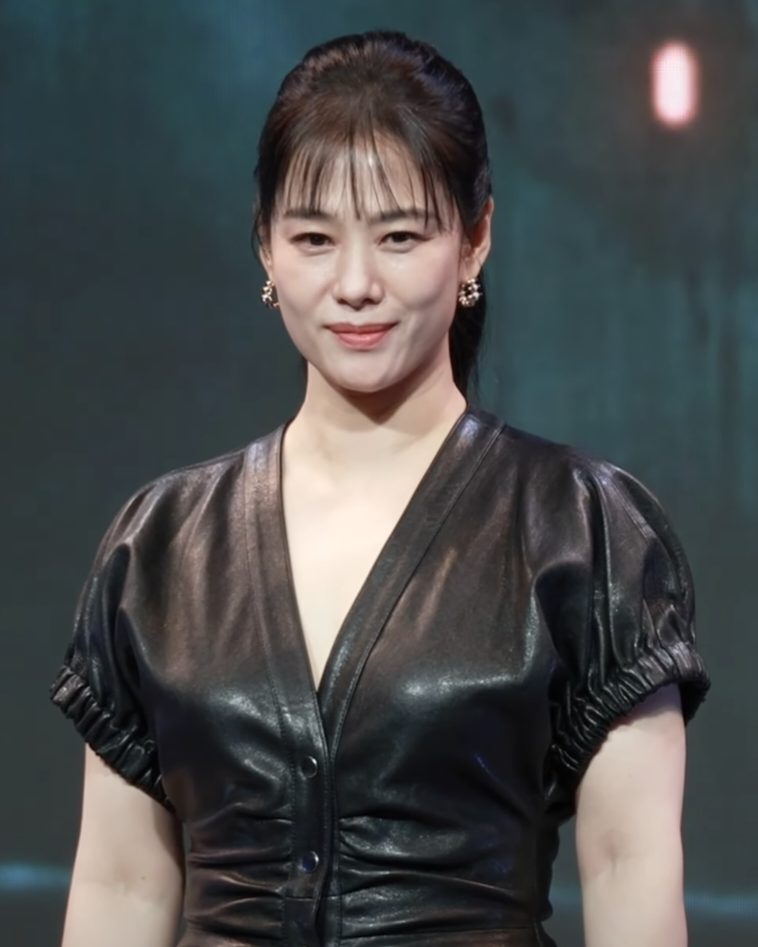 김현주 사진 — 배우 김현주 사주