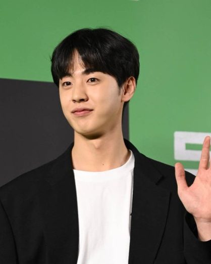 김현진 사진 — 배우 김현진 사주