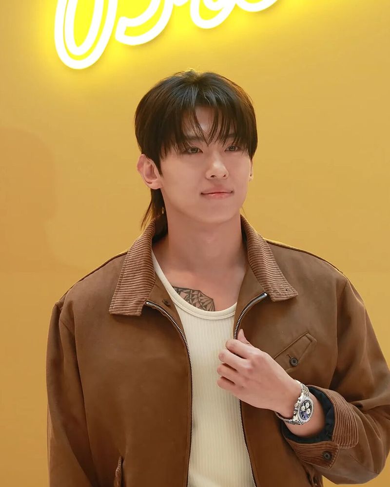 덱스 사진 3 — 덱스 사주와 신미일주