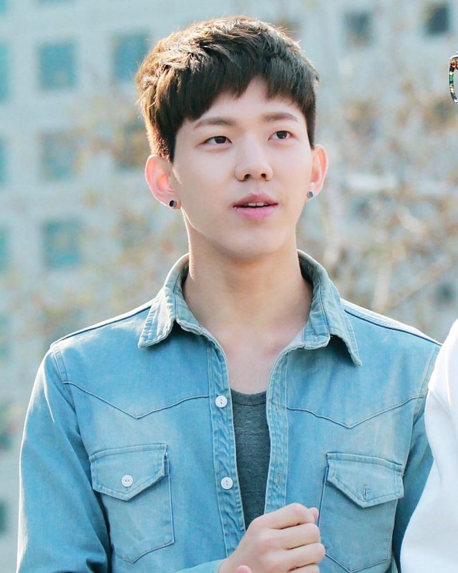 도운 사진 — 가수 도운 사주