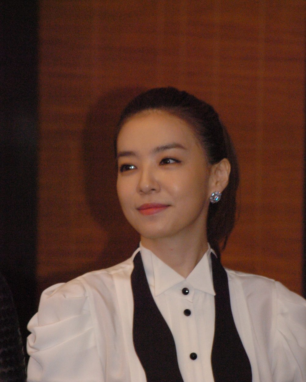 박선영 사진 — 배우 박선영 사주