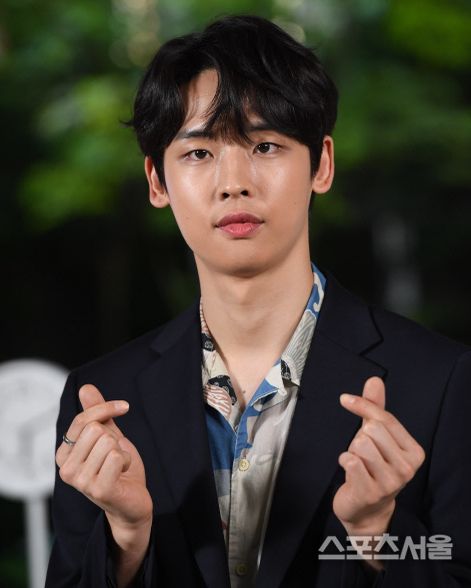 박정우 사진 2 — 박정우 사주와 을묘일주