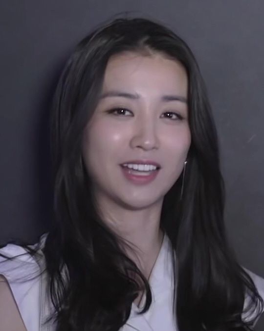 박하선 사진 2 — 박하선 사주와 갑진일주