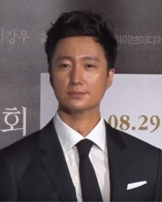 박해일 사진 — 배우 박해일 사주