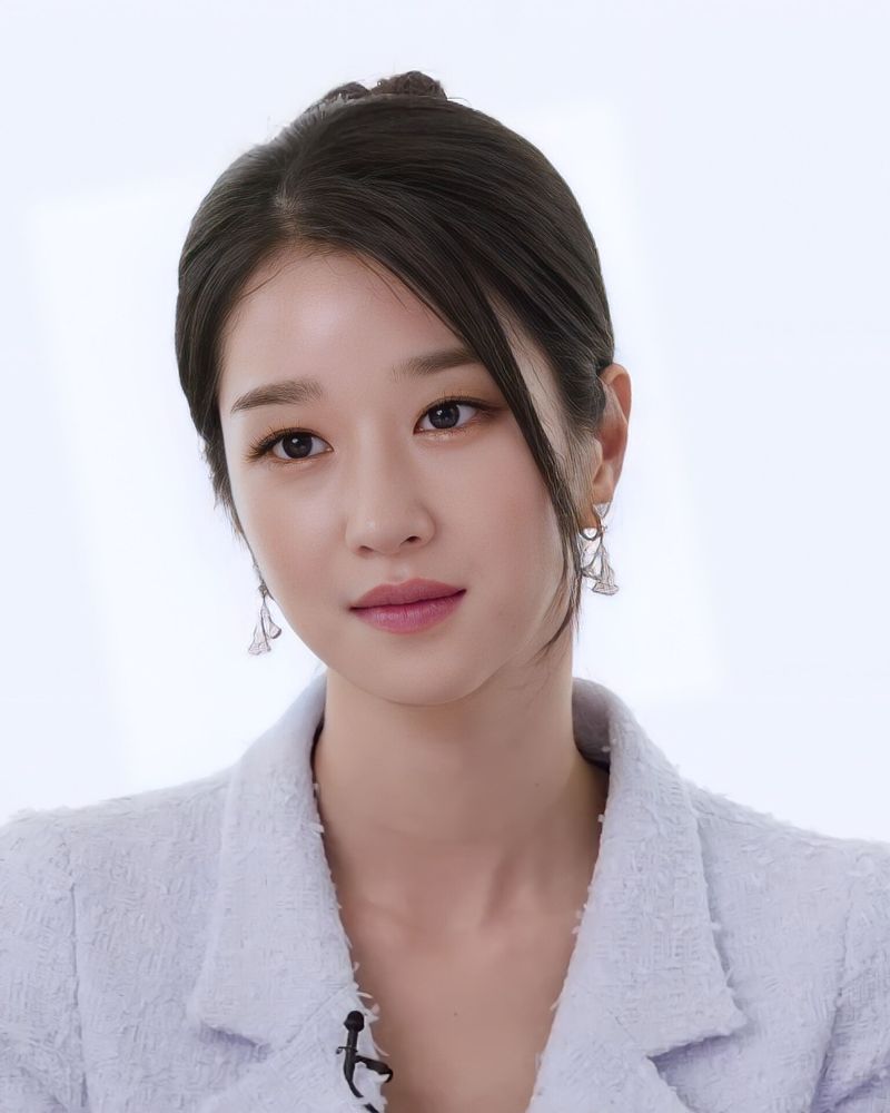 서예지 사진 2 — 서예지 사주와 신축일주