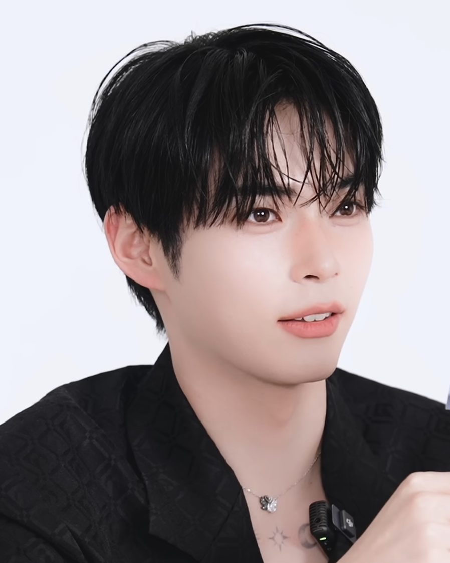 성한빈 사진 — 제로베이스원 성한빈 사주