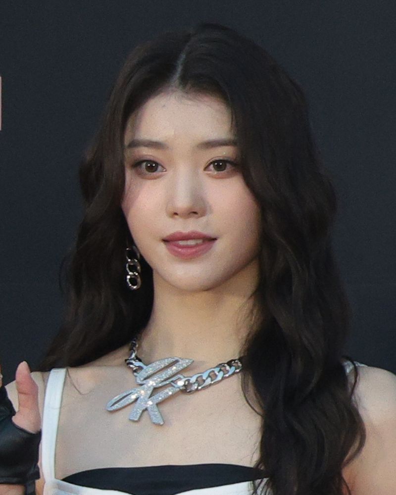 션샤오팅 사진 3 — 션샤오팅 사주와 무진일주