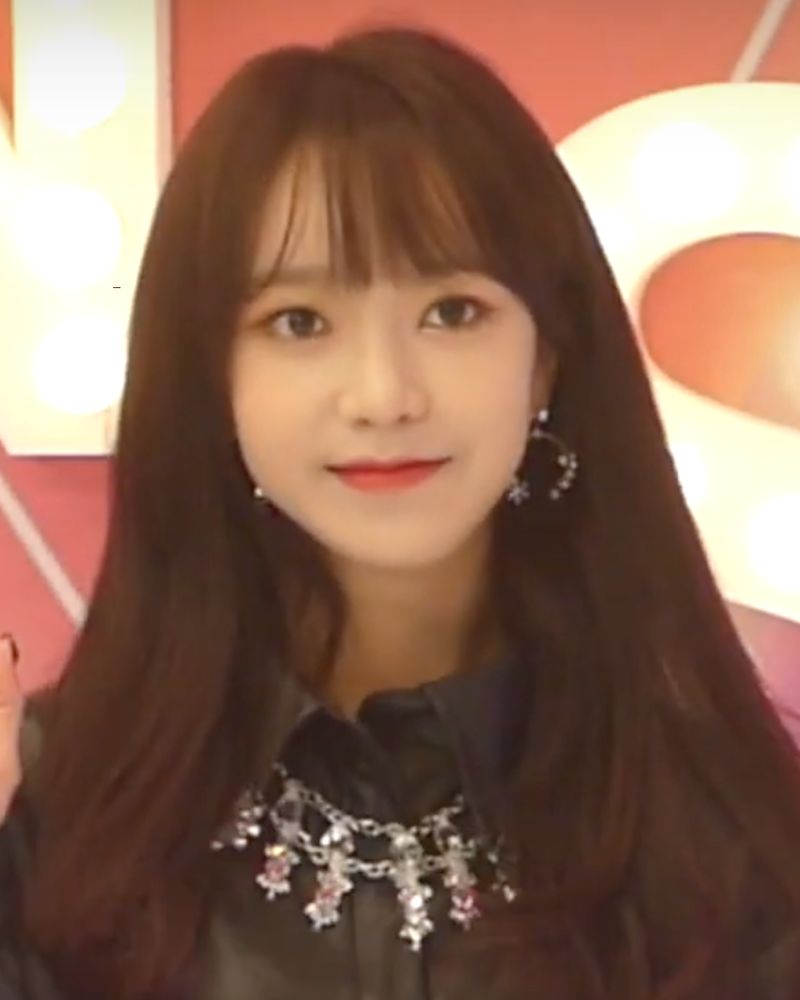 소희 사진 2 — 소희 사주와 신해일주