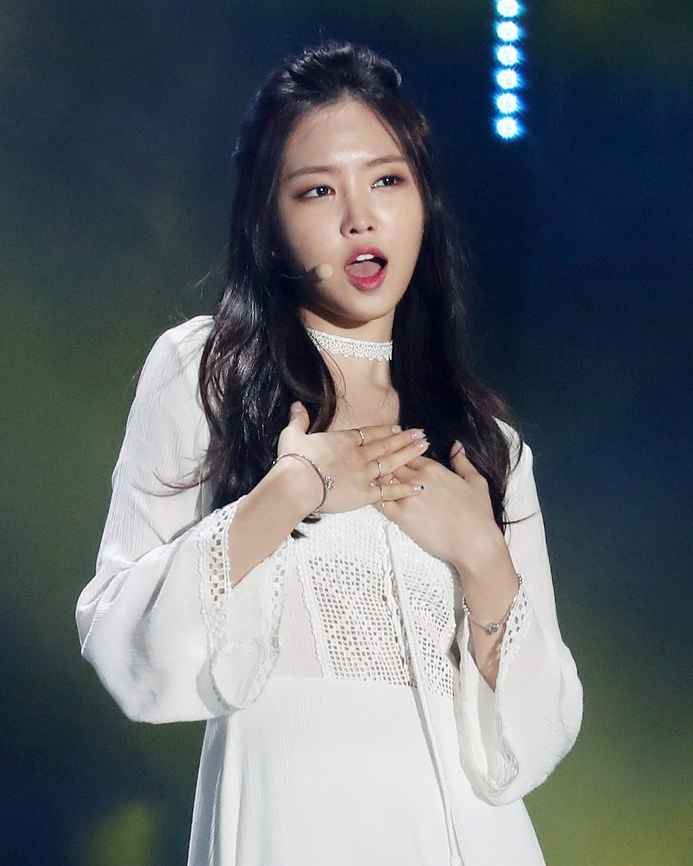 손나은 사진