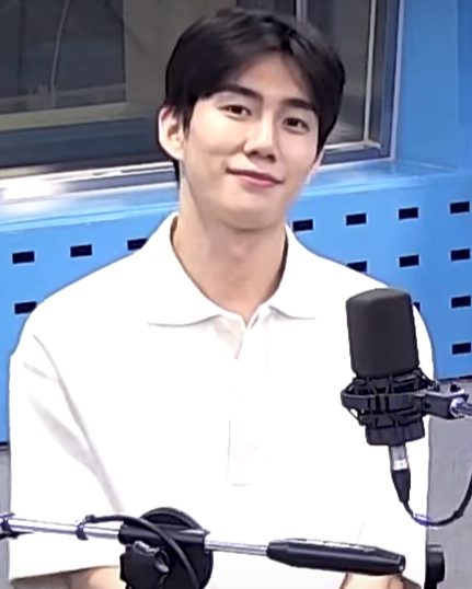 손우현 사진