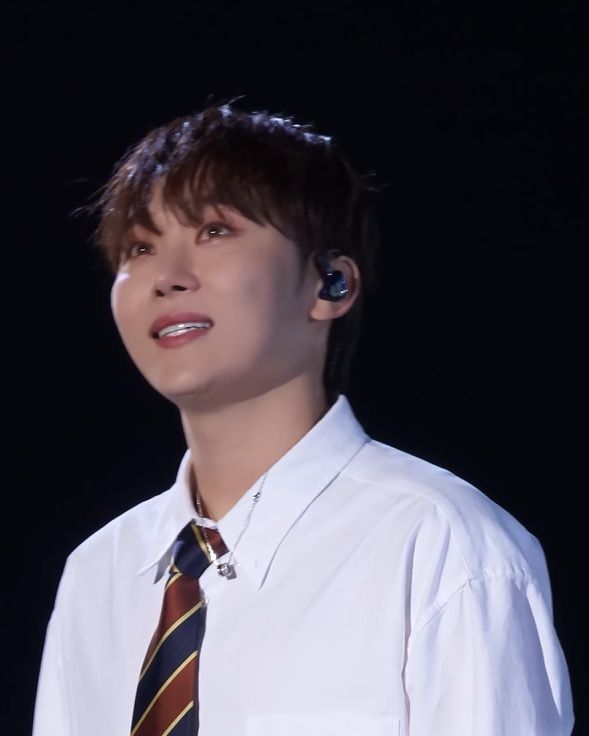 승관 사진 2 — 승관 사주와 계해일주