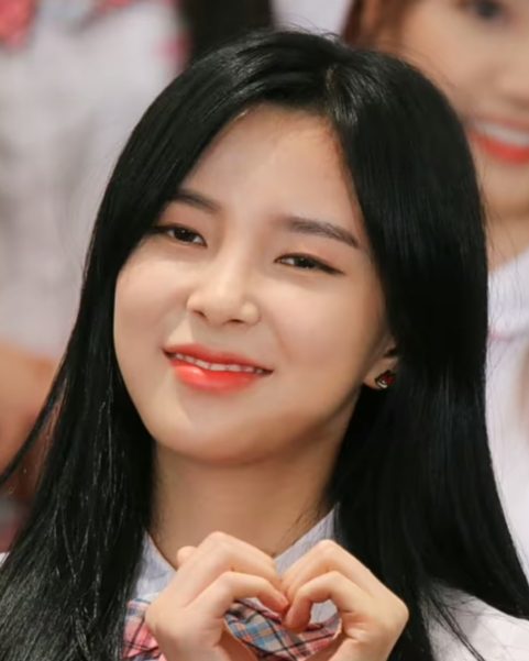 신수현 사진 — 배우 신수현 사주