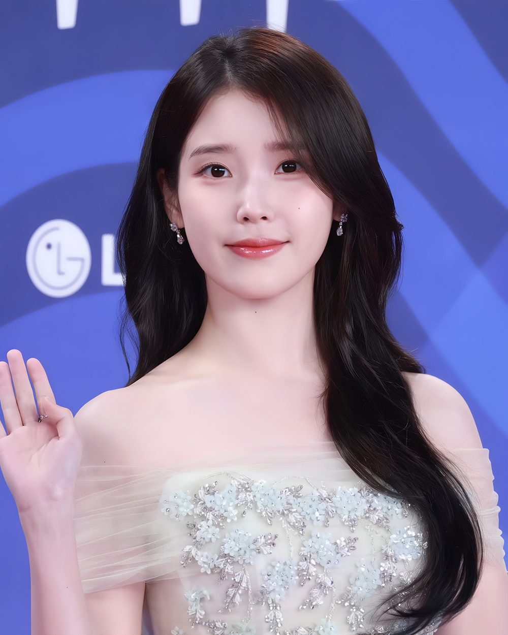 아이유 사진 — 가수 아이유 사주