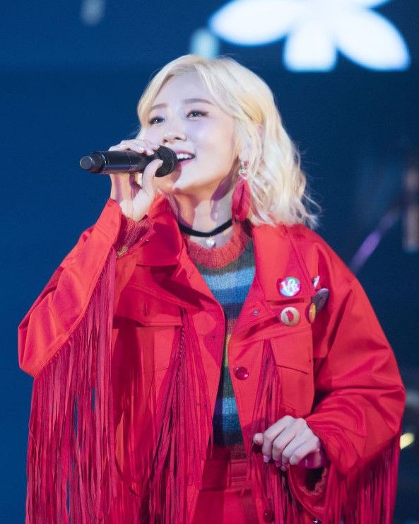 안지영 사진 2 — 안지영 사주와 무신일주