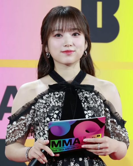 야부키 나코 사진 — 아이즈원 야부키 나코 사주
