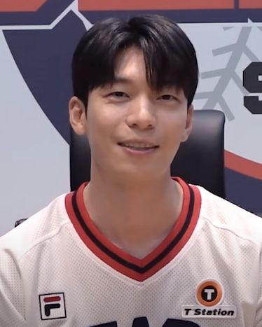 위하준 사진 2 — 위하준 사주와 정미일주