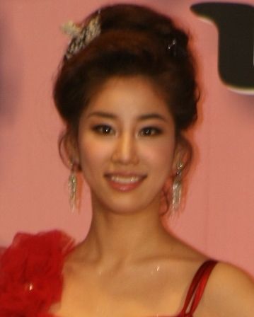 유리아 사진 2 — 유리아 사주와 병자일주
