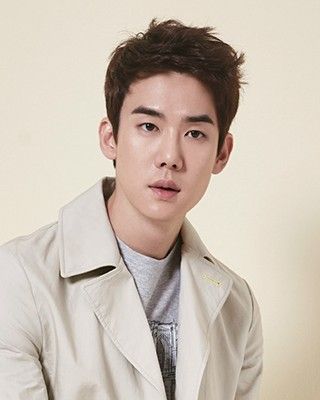 유연석 사진 2 — 유연석 사주와 을해일주
