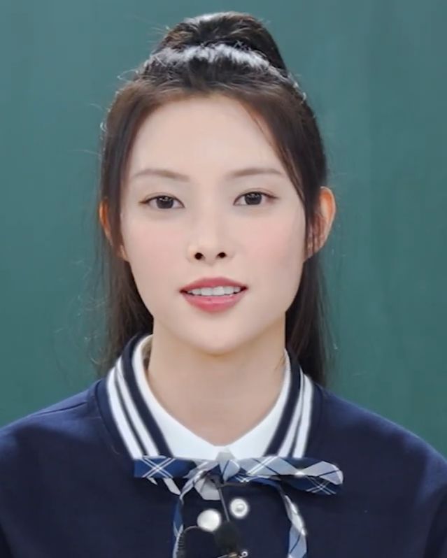 윤아 사진 2 — 윤아 사주와 계사일주