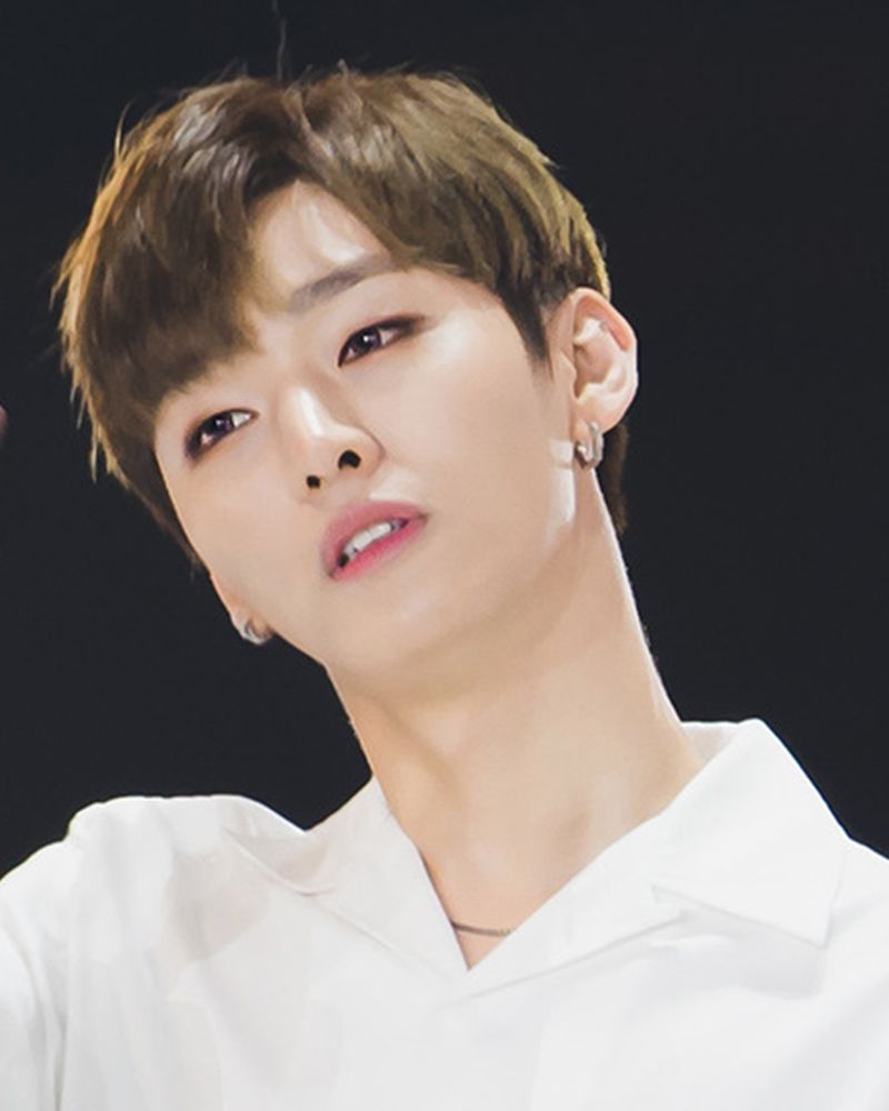윤지성 사진 2 — 윤지성 사주와 정축일주