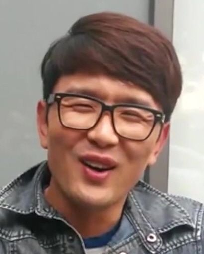 윤형빈 사진 2, 윤형빈 사주와 을해일주