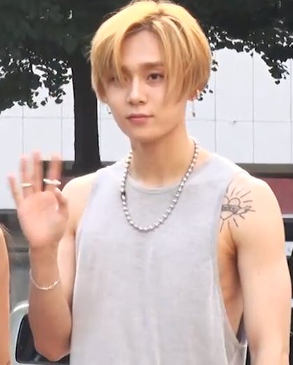 이던 사진 — 펜타곤 이던 사주