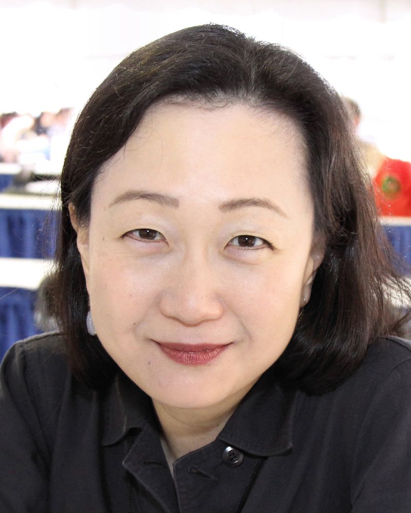 이민진 사진 2 — 이민진 사주와 을유일주