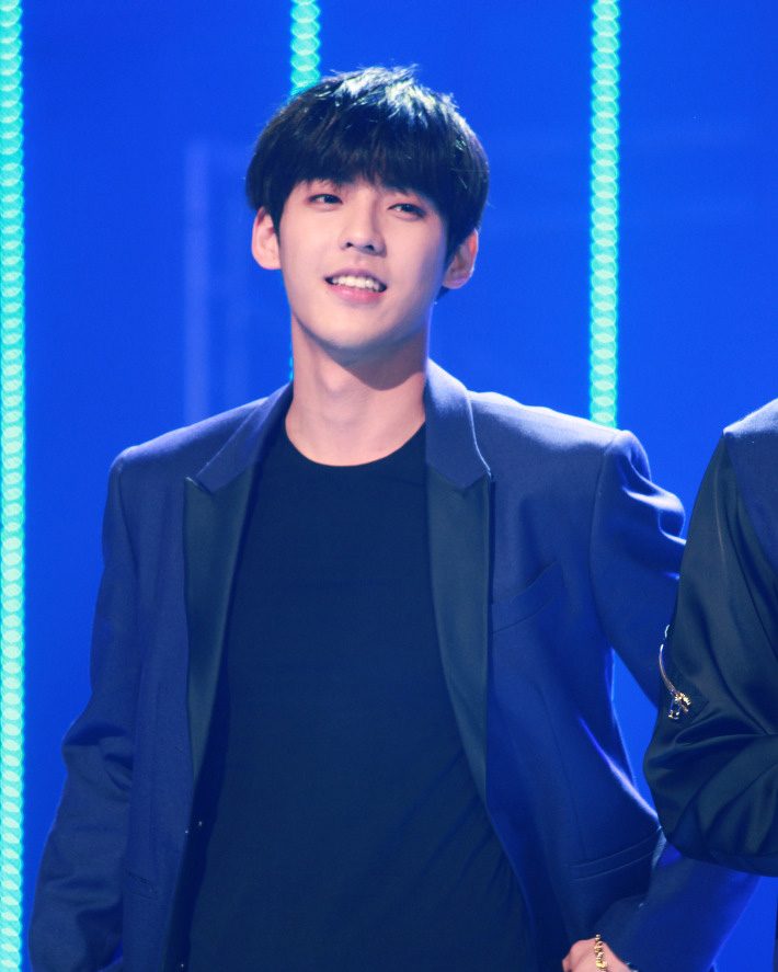 이민혁 사진 — 비투비 이민혁 사주