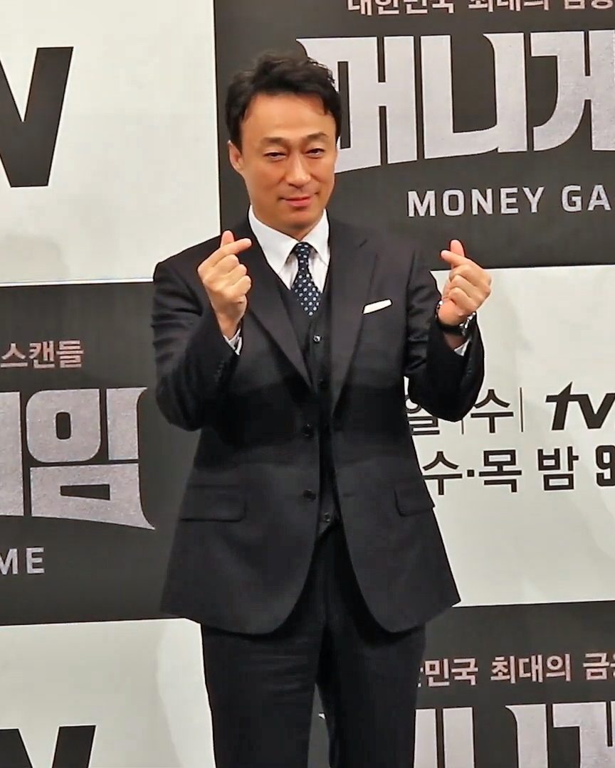 이성민 사진 — 배우 이성민 사주