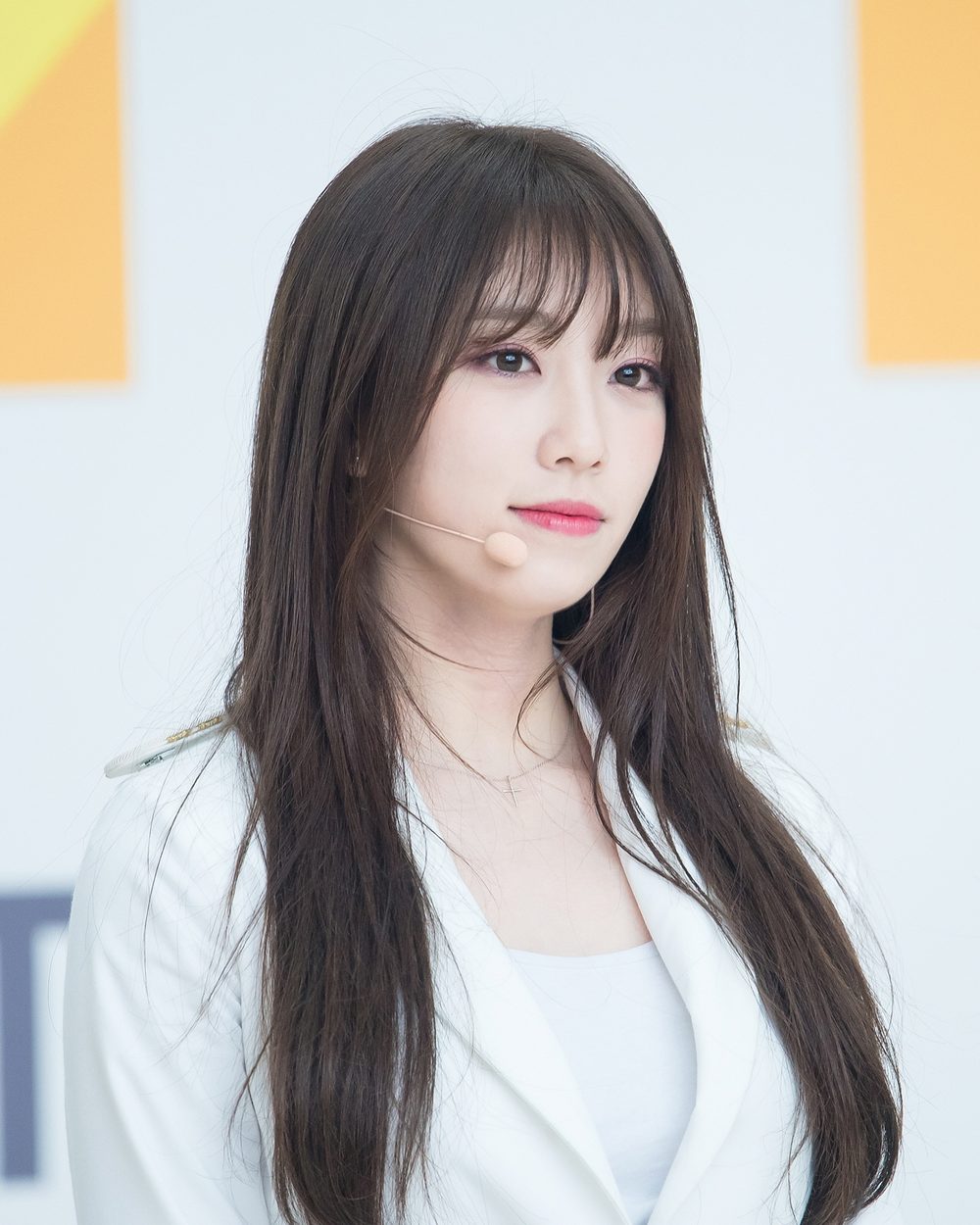 이수지 사진 — 디아크 이수지 사주