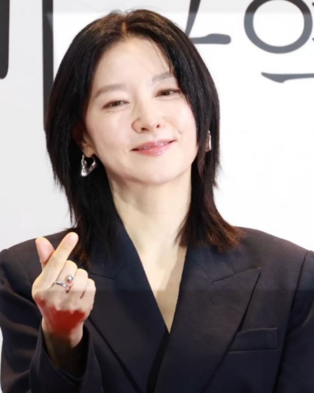 이영애 사진 2 — 이영애 사주와 병진일주
