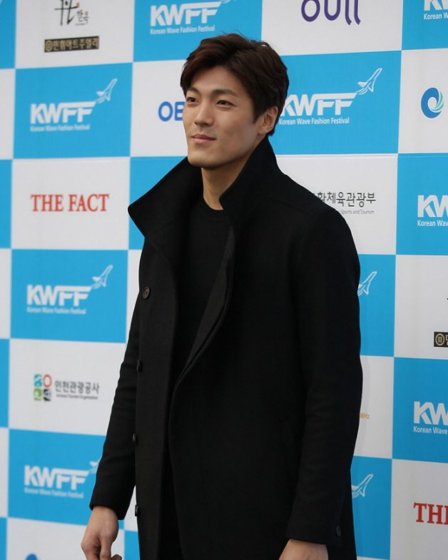 이재윤