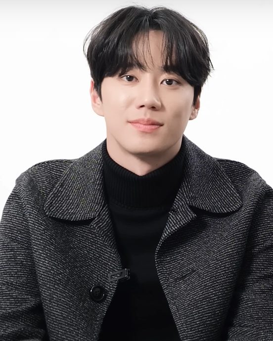 이준영 사진 — 유키스 이준영 사주