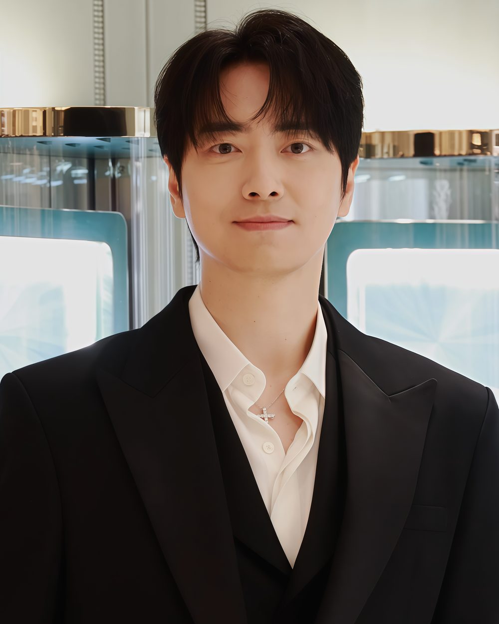 이준혁 사진 — 배우 이준혁 사주