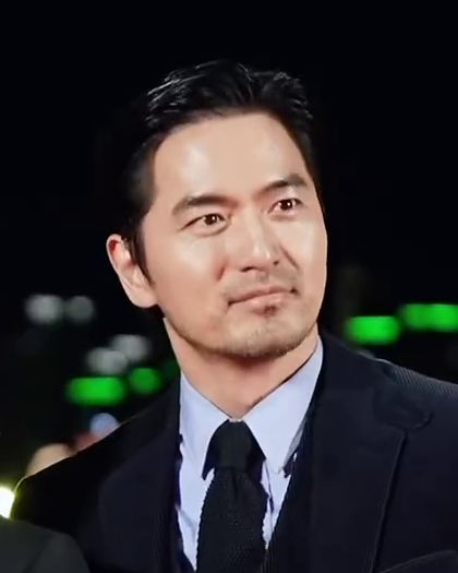이진욱 사진 2 — 이진욱 사주와 정유일주