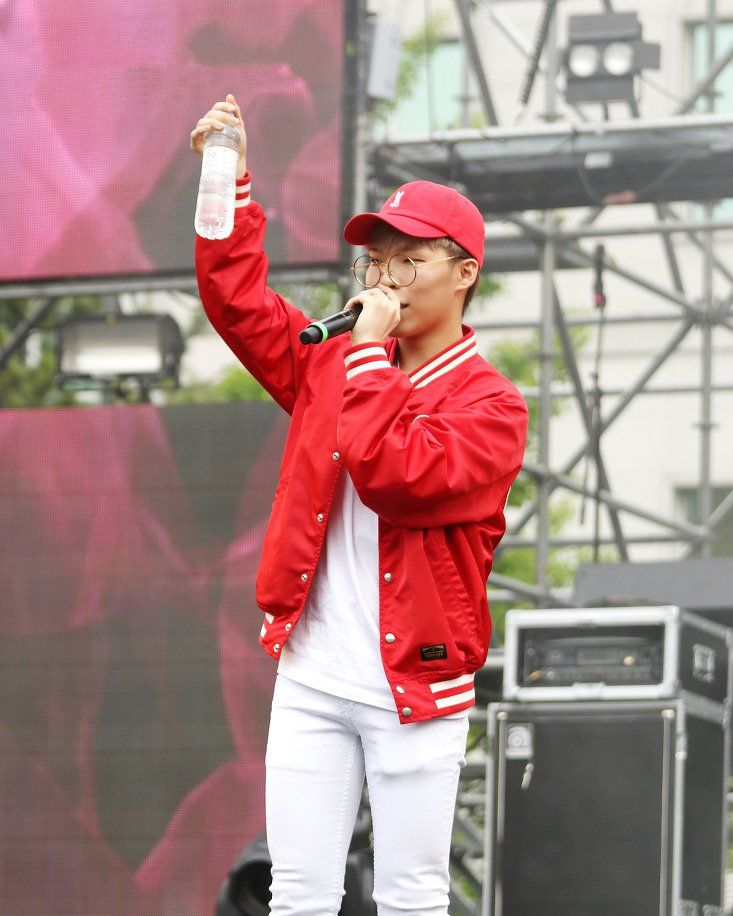 이찬혁 사진 2 — 이찬혁 사주와 임자일주